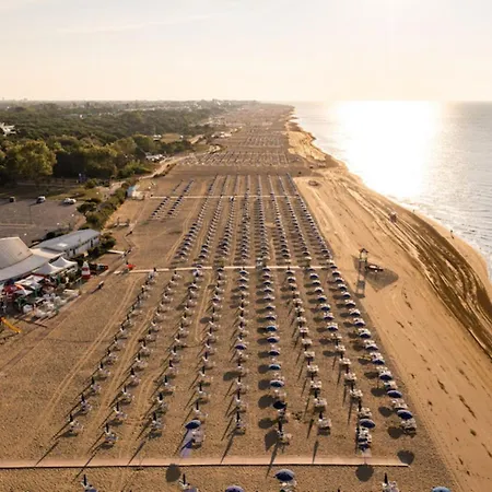 Peaceful Few Steps From The Center * Bibione
