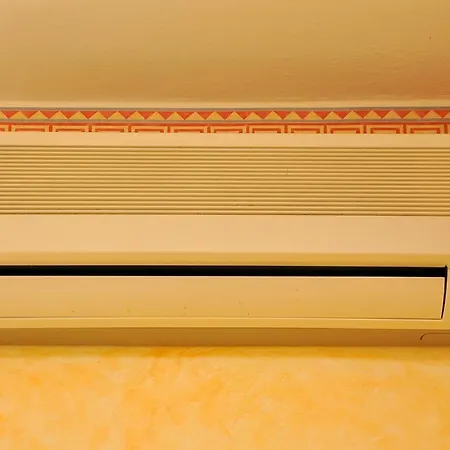 Peaceful Few Steps From The Center 아파트