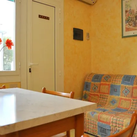 아파트 Peaceful Few Steps From The Center 비비오네