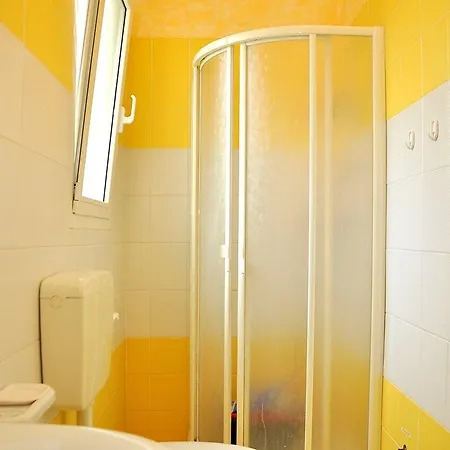 아파트 Peaceful Few Steps From The Center 비비오네