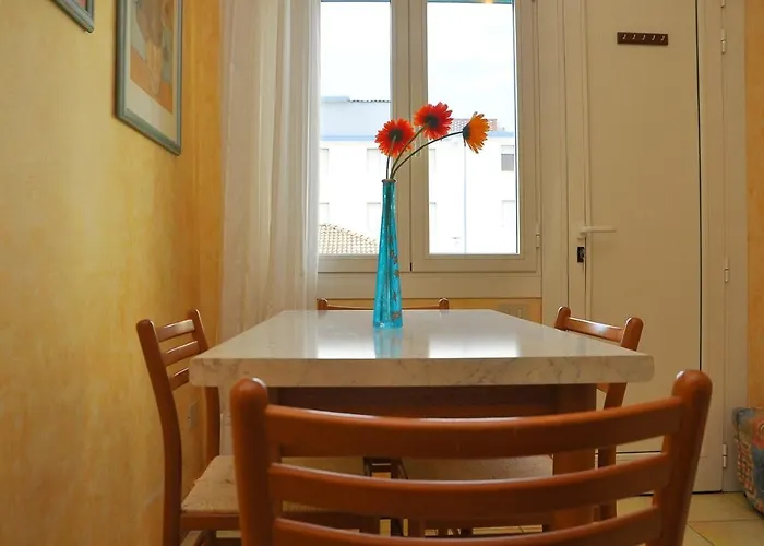 Peaceful Few Steps From The Center Lägenhet Bibione